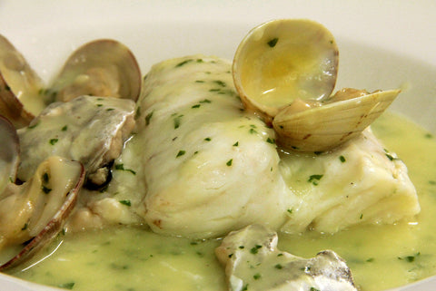 Merluza en Salsa Verde con Almejas