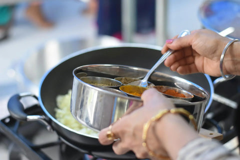 ¿Es necesario cocinar las especias?